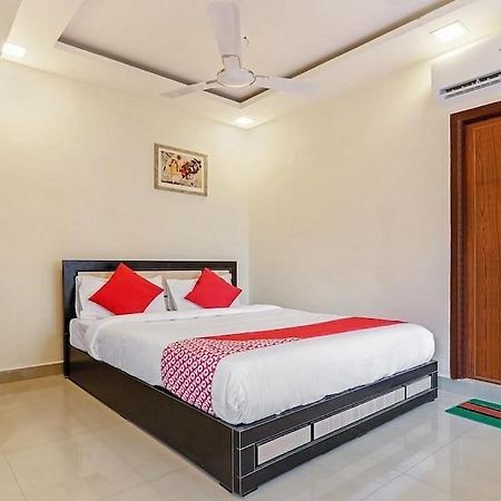 Oyo Kings Hotel Katunayaka Dış mekan fotoğraf